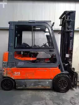 El truck - 4 hjulet 2008  Toyota 7FBMF30 (4)