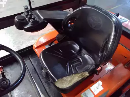 El truck - 4 hjulet 2008  Toyota 7FBMF30 (6)