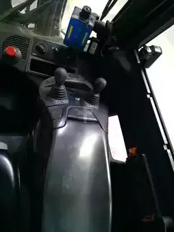Elektryczne 4-kołowe 2015  Linde E 18 PH 386 (4)