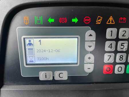 Tolóoszlopos targonca 2018  Toyota RRE 160 HE (3)