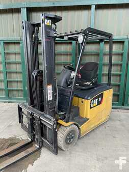 3-wiel elektrische heftrucks 2017 CAT Lift Trucks EP18CNPT (1)