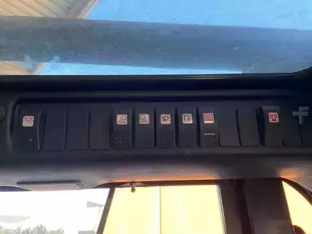 Treibgasstapler 2019  Linde H80T 900 396 (5)