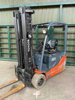 Electric - 3 wheels 2016  Toyota 8FBE20T (1)