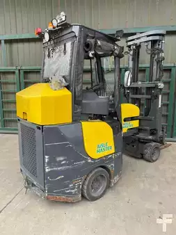 Kääntökelkkatrukki 2019  Aisle Master  20 NG (2)