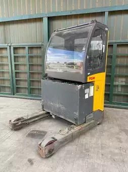 Reach Trucks 2021  TCM TCM RTH (1)