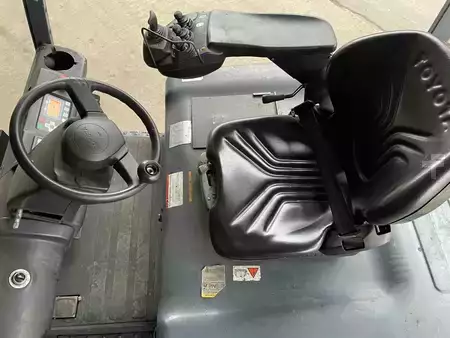 Eléctrico - 4 rodas 2014  Toyota 8FBMT30 (5)