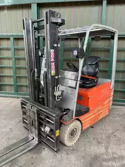 El truck - 3 hjulet 2017  BT C3E160L (1)