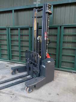 Chariots multidirectionnels 2018  Combilift WR4 (1)