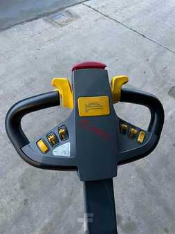 Chariots multidirectionnels 2018  Combilift WR4 (5)