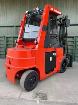 Elektro čtyřkolový VZV 2005  Mora EP 80 R (2)