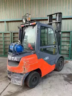 Gas gaffeltruck 2009  Toyota 02-8FGF30 (2)