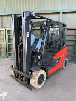 Chariots porte-conteneurs 2021  Linde H25T 1202 (1)