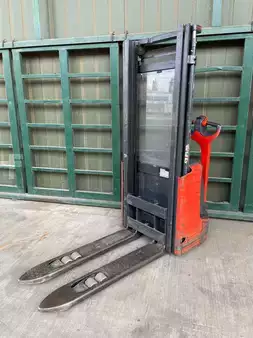 Pallet Stackers 2013  Linde L 10 1172 (1)