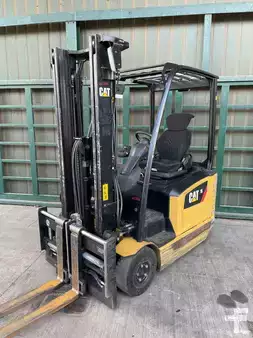 Elektryczne 3-kołowe 2019  CAT Lift Trucks EP 16 ANT (1)