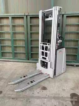 Pallet Stackers 2016  Still EXV 16i (1)