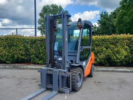 Diesel heftrucks 2016  Toyota 52-8FDF30, INT. NO.: D01286 (2)