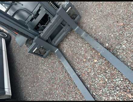 Chariots élévateurs diesel 2012  Linde H25D (6)