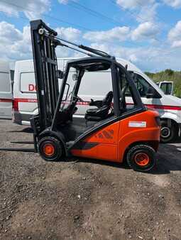 Chariots élévateurs diesel 2013  Linde H25D-02 (2)