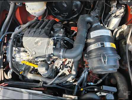 Chariots élévateurs diesel 2013  Linde H25D-02 (7)