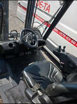 Chariots élévateurs diesel 2013  Linde H25D-02 (8)