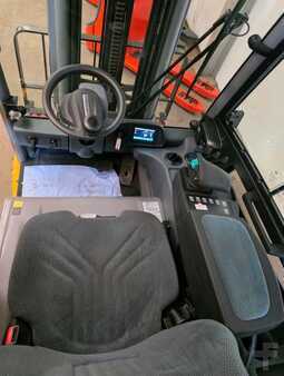 Carrelli elettrici 4 ruote 2020  Jungheinrich EFG 320 (7)