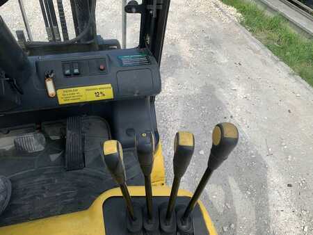 Gasoltruck 2012  Hyundai 15L-7M (9)