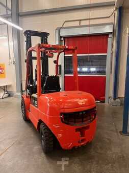 Electric - 4 wheels 2022  EP Equipment ICE352B (2)