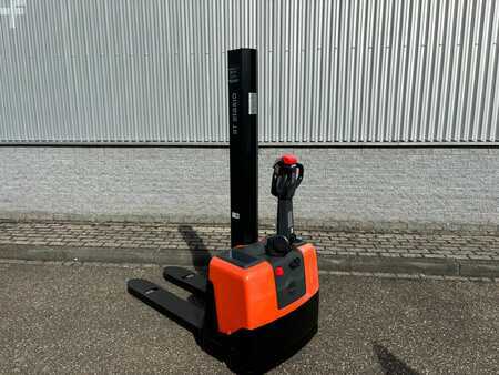 Stacker pedestre 2019  BT HWE 100 (1)
