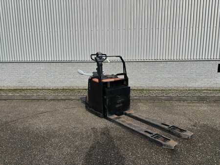 Porta-paletes elétrico 2019  Toyota LPE250 (2)