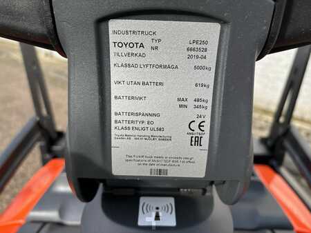 Porta-paletes elétrico 2019  Toyota LPE250 (5)