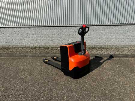 Transpalettes éléctriques 2019  Toyota LWE180 (1)