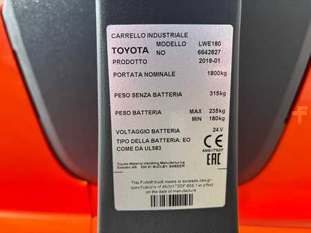 Transpalettes éléctriques 2019  Toyota LWE180 (5)