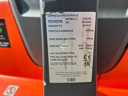 Porta-paletes elétrico 2018  Toyota LWE200 (4)
