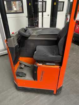 Vysokozdvižný vozík se sedadlem pro řidiče 2010  BT SRE160 (3)