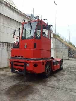 Tractor de arrastre - Sisu TRX181A (2)
