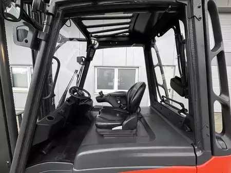Elektro 4 Rad 2014  Linde E30/600HL--EK (11)