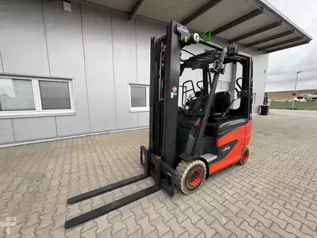 Elektro 4 Rad 2014  Linde E20/600H + Ladegerät NEU 80100--EK (3)
