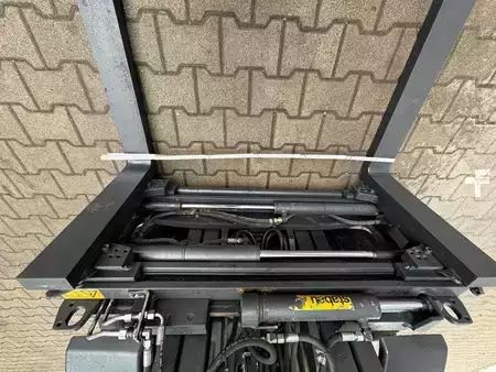Dieselstapler 2018  Linde H25D-392-02--EK (4)