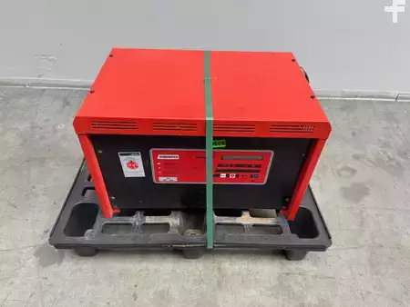 Elektrisk- 3 hjul 2016  Linde E10 + Ladegerät 3606 --EK (2)
