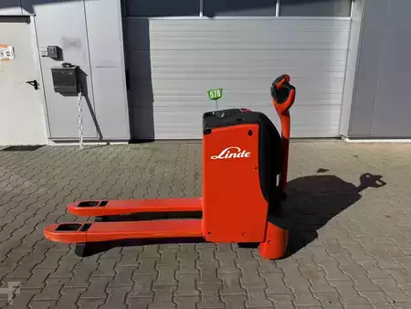 Niederhubwagen 2011  Linde T18--EK (2)
