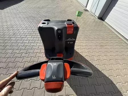 Niederhubwagen 2011  Linde T18--EK (7)