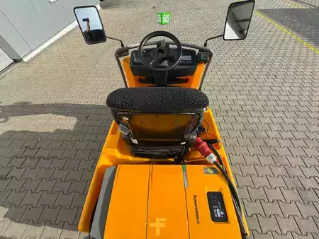 Tahač 2023  Jungheinrich EZS 570--EK (9)