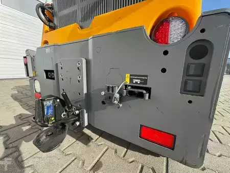 Tahač 2023  Jungheinrich EZS 570--EK (6)