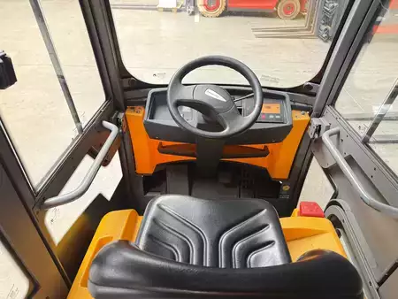 Tahač 2022  Jungheinrich EZS 570--EK (10)