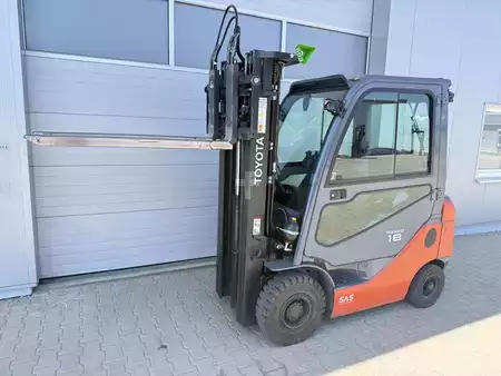 Wózki gazowe 2018  Toyota 06-8FG18F--EK (1)
