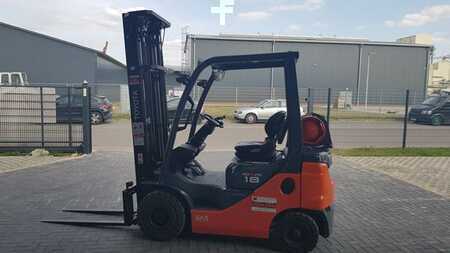 Treibgasstapler 2022  Toyota 02-8FGF18 (1)