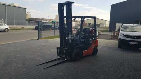 Treibgasstapler 2022  Toyota 02-8FGF18 (2)