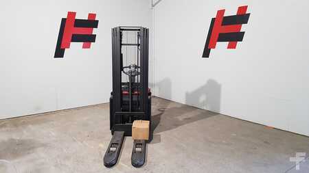 Ruční vysokozdvižný vozík 2025  BT SWE140L (2)