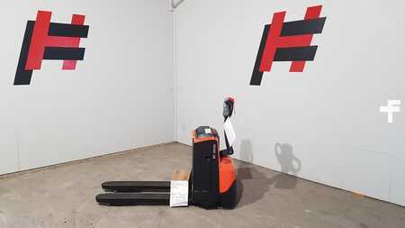 Niederhubwagen 2025  BT LWE160 (1)