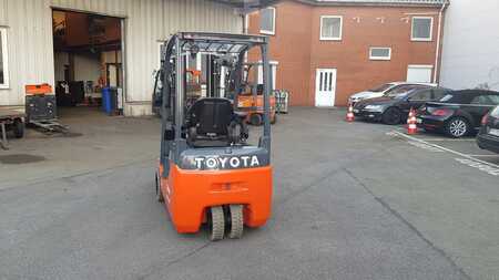 Eléctrica de 3 ruedas 2020  Toyota 8FBEK16T (3)